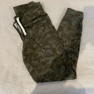Lululemon joggers